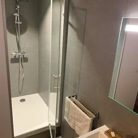 Coeur Vieux Lyon, 60 M2 Lumineux Confort 게스트하우스 *